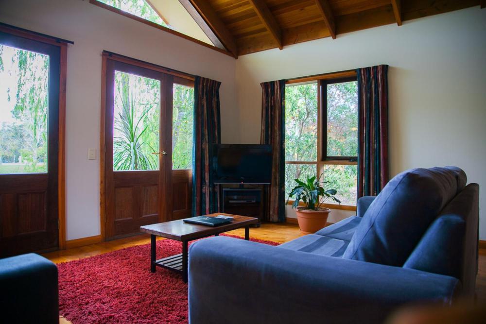 Отель Perricoota Vines Retreat Моама Номер фото