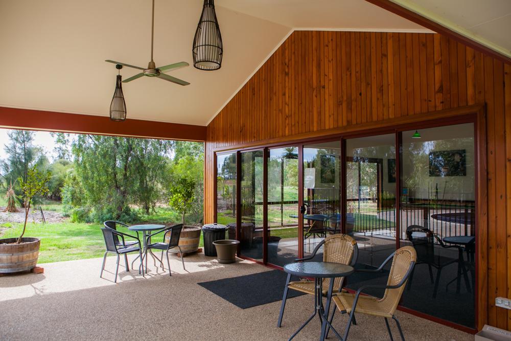 Отель Perricoota Vines Retreat Моама Экстерьер фото